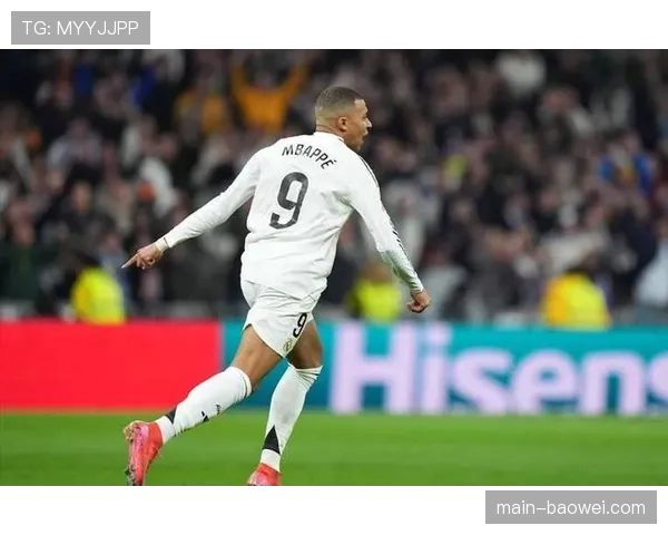 巴黎前锋姆巴佩获欧洲金靴,赛后称赞队友与球迷贡献